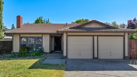 Exterior - 557 Morgan St, Manteca, CA 95336 photo 4 of 12