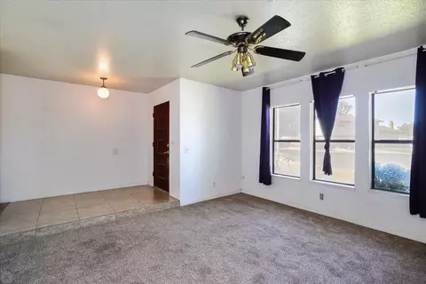 Living - 557 Morgan St, Manteca, CA 95336 photo 5 of 9