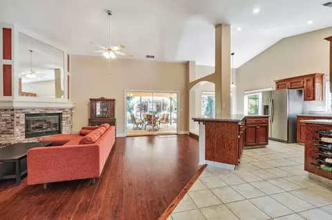 1233 Vivaz Ct, Merced, CA 95348 photo 4