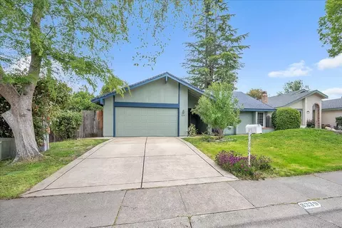 8339 Foxfire Dr, Orangevale, CA 95662 photo 3