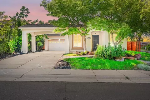 9580 Annika Ct, Elk Grove, CA 95624