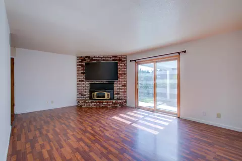 621 Dixie Ln, Ripon, CA 95366 photo 4