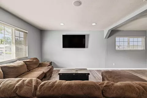2319 Edinburgh Dr, Elverta, CA 95626 photo 8