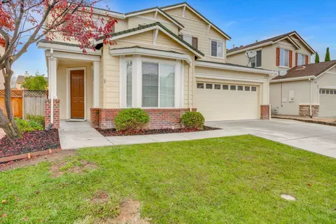 Exterior - 901 Saffron Dr, Tracy, CA 95377 photo 5 of 10