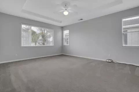 Living - 901 Saffron Dr, Tracy, CA 95377 photo 7 of 10