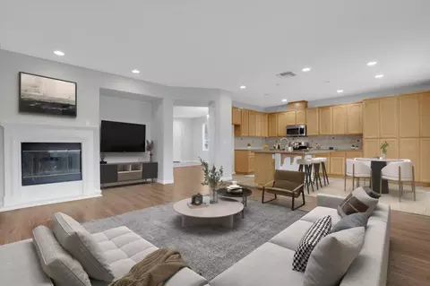 Living - 901 Saffron Dr, Tracy, CA 95377 photo 10 of 10