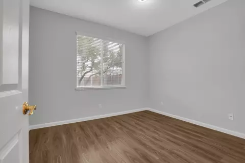 Bedroom - 901 Saffron Dr, Tracy, CA 95377 photo 1 of 8