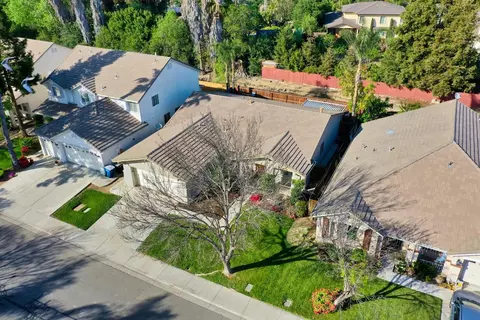 540 Red Robin Dr, Patterson, CA 95363 photo 31
