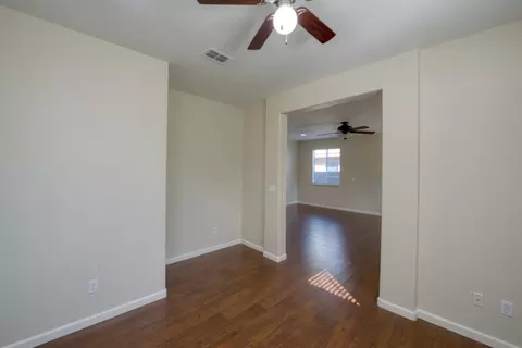 540 Red Robin Dr, Patterson, CA 95363 photo 8