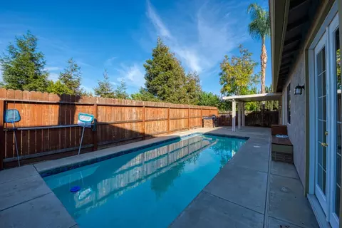 540 Red Robin Dr, Patterson, CA 95363 photo 27