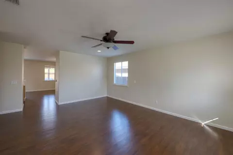 540 Red Robin Dr, Patterson, CA 95363 photo 4