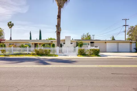 Exterior - 1420 Thorsen Ave, Modesto, CA 95355 photo 2 of 9