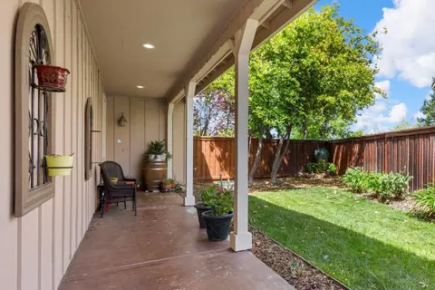 919 Campfire Cir, Rocklin, CA 95765 photo 4