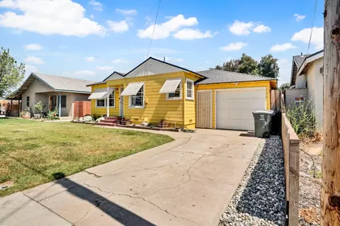 Exterior - 2112 6th St, Hughson, CA 95326 photo 5 of 18