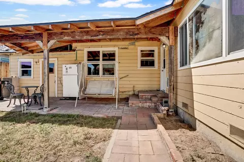 Exterior - 2112 6th St, Hughson, CA 95326 photo 16 of 18