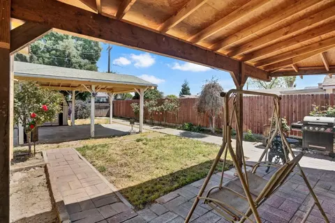 Exterior - 2112 6th St, Hughson, CA 95326 photo 8 of 18