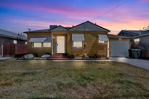 Exterior - 2112 6th St, Hughson, CA 95326 photo 2 of 18