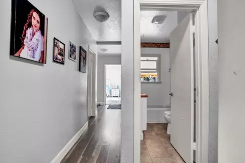 Entry Way - 2112 6th St, Hughson, CA 95326 photo 4 of 7