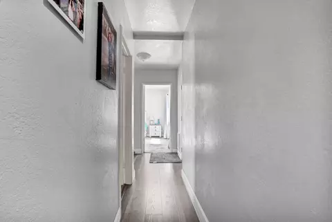 Entry Way - 2112 6th St, Hughson, CA 95326 photo 5 of 7