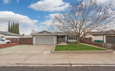 2332 Alpine Dr, Lodi, CA 95240 photo 1
