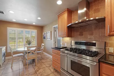 820 York St, Lodi, CA 95240 photo 5
