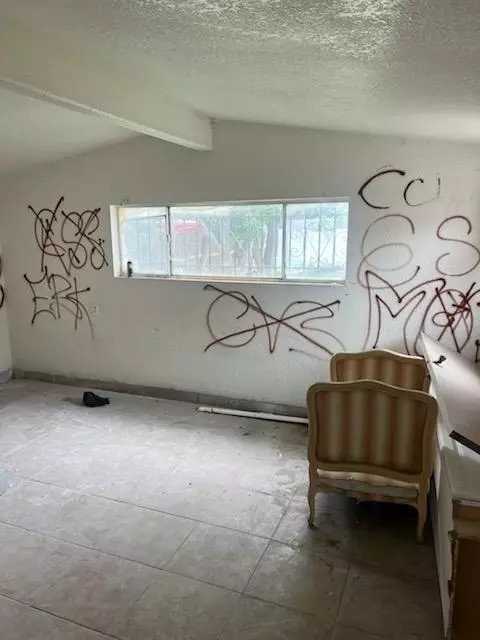2009 N Pannes Ave, Compton, CA 90221 photo 5
