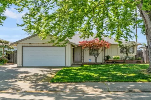 2048 63rd Ave, Sacramento, CA 95822