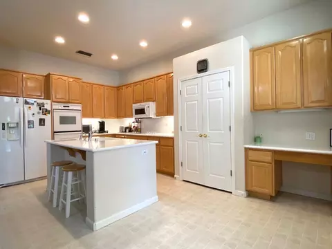 2434 Walnut Oaks Ln, Carmichael, CA 95608 photo 8