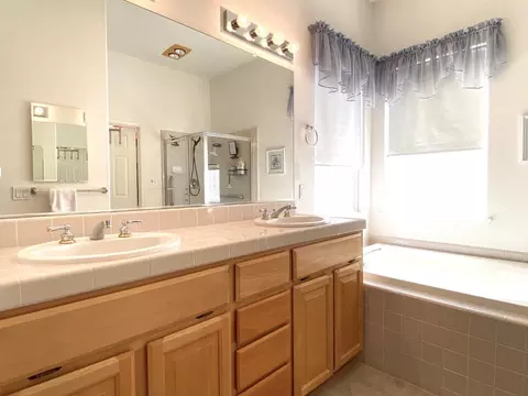 2434 Walnut Oaks Ln, Carmichael, CA 95608 photo 14