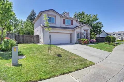 4004 Parkstone Ln, Elk Grove, CA 95758