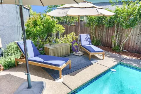 Exterior - 250 Tern Pl, Davis, CA 95616 photo 4 of 13