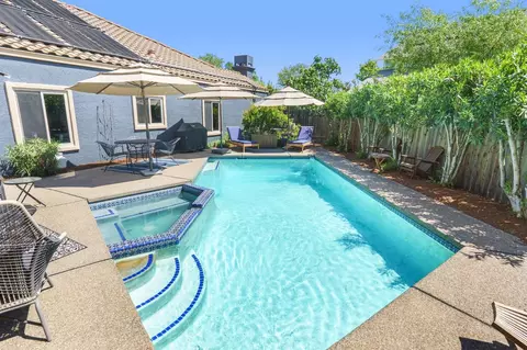 Exterior - 250 Tern Pl, Davis, CA 95616 photo 6 of 13