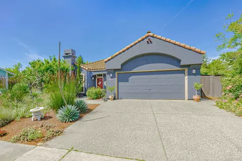 Exterior - 250 Tern Pl, Davis, CA 95616 photo 2 of 13