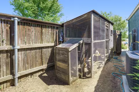 Exterior - 250 Tern Pl, Davis, CA 95616 photo 10 of 13