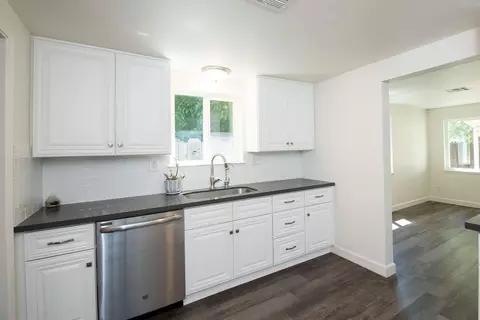 1541 Pearl St, Modesto, CA 95350 photo 7