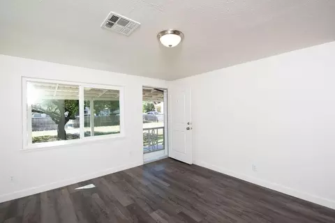 1541 Pearl St, Modesto, CA 95350 photo 5
