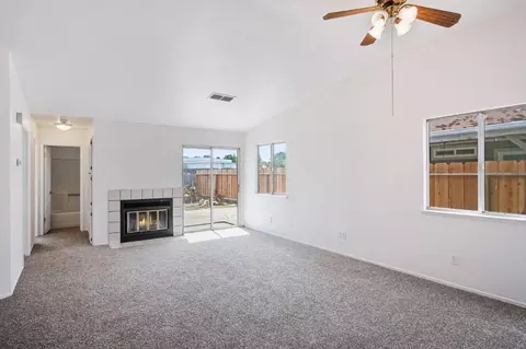 Living - 1732 Heritage Dr, Merced, CA 95341 photo 2 of 4