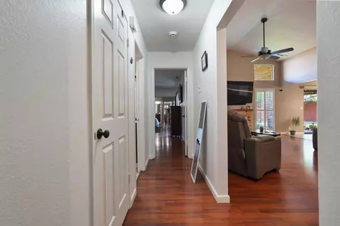 Entry Way - 2421 Black Walnut Dr, Modesto, CA 95355 photo 4 of 4