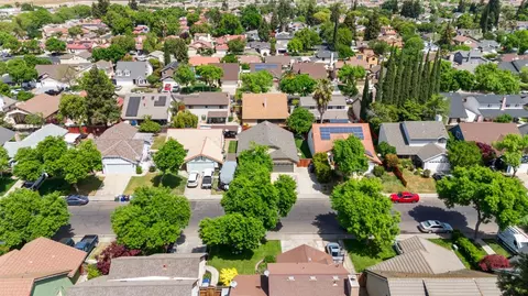 View/Area - 2421 Black Walnut Dr, Modesto, CA 95355 photo 3 of 4