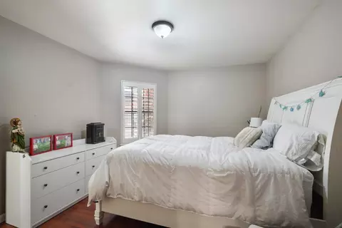 Bedroom - 2421 Black Walnut Dr, Modesto, CA 95355 photo 3 of 4