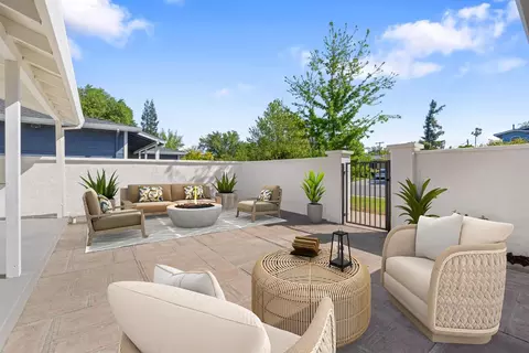1305 Pacific Dr, Davis, CA 95616 photo 3