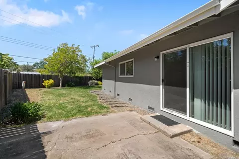 Exterior - 3115 Manand St, Carmichael, CA 95608 photo 5 of 12