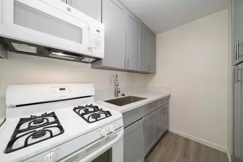 Kitchen - 3115 Manand St, Carmichael, CA 95608 photo 6 of 7