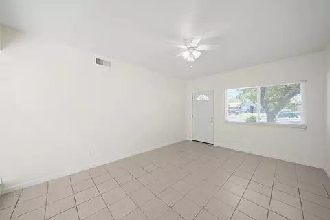 Living - 3115 Manand St, Carmichael, CA 95608 photo 3 of 14