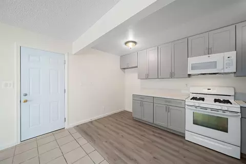 Kitchen - 3115 Manand St, Carmichael, CA 95608 photo 5 of 7