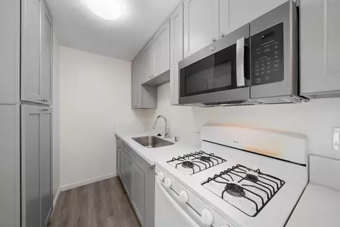 Kitchen - 3115 Manand St, Carmichael, CA 95608 photo 3 of 7