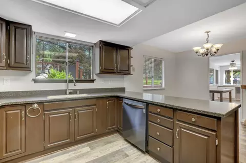 Kitchen - 18728 Norlene Way, Grass Valley, CA 95949 photo 5 of 6