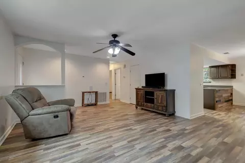 Living - 18728 Norlene Way, Grass Valley, CA 95949 photo 2 of 5