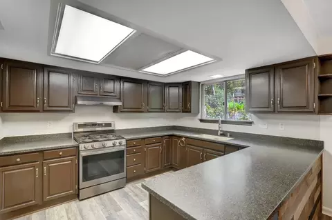 Kitchen - 18728 Norlene Way, Grass Valley, CA 95949 photo 2 of 6