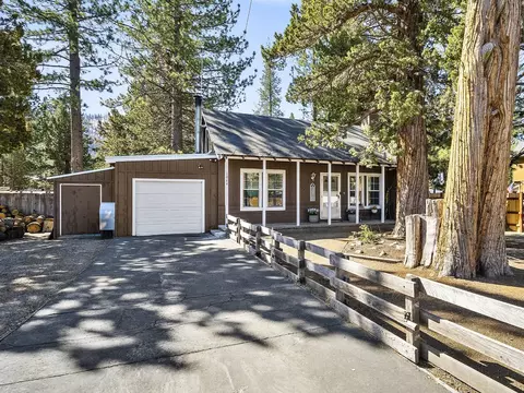 1064 Mohawk St, South Lake Tahoe, CA 96150